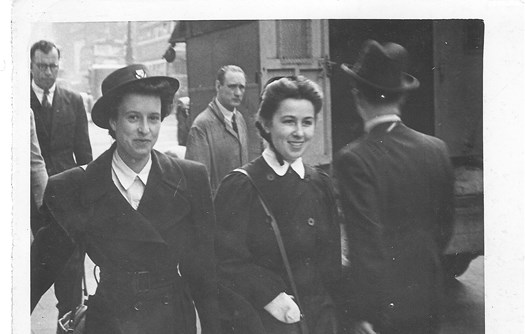 1946 Jean McCrae Student nurse, London Hospital (on left)